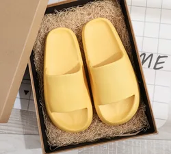 Amazon Supplier Cloud Slippers Very Comfortable Cushioned Platform Shower Slippers Bathroom Sandals
