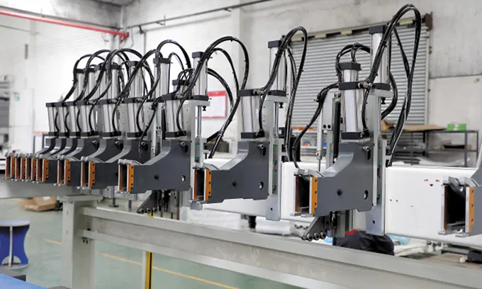 HUAHUA HP380 High Speed Intelligent Automatic CNC Computer Beam Saw With Floating Table