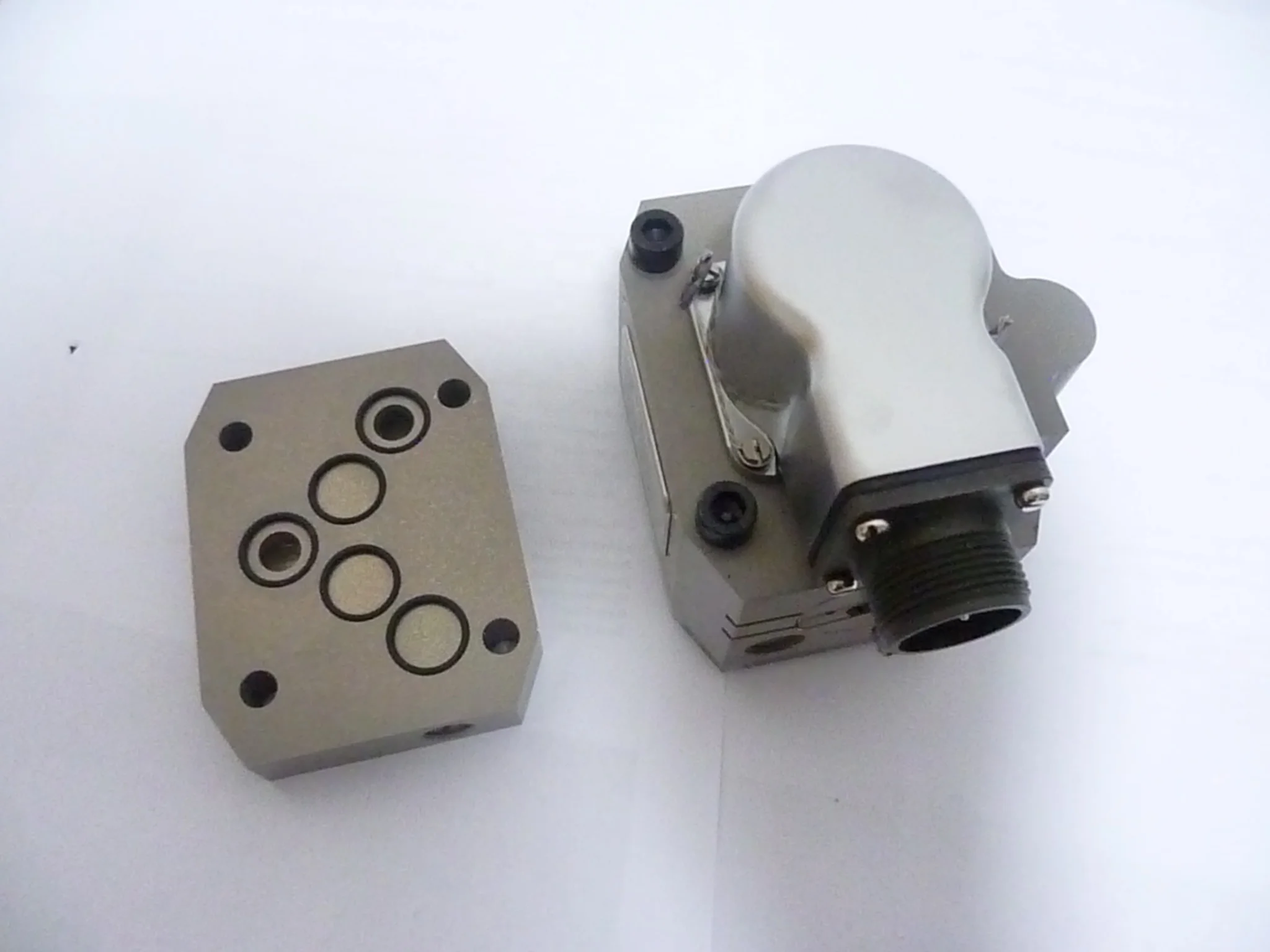 G631-3014B-5 servo valve