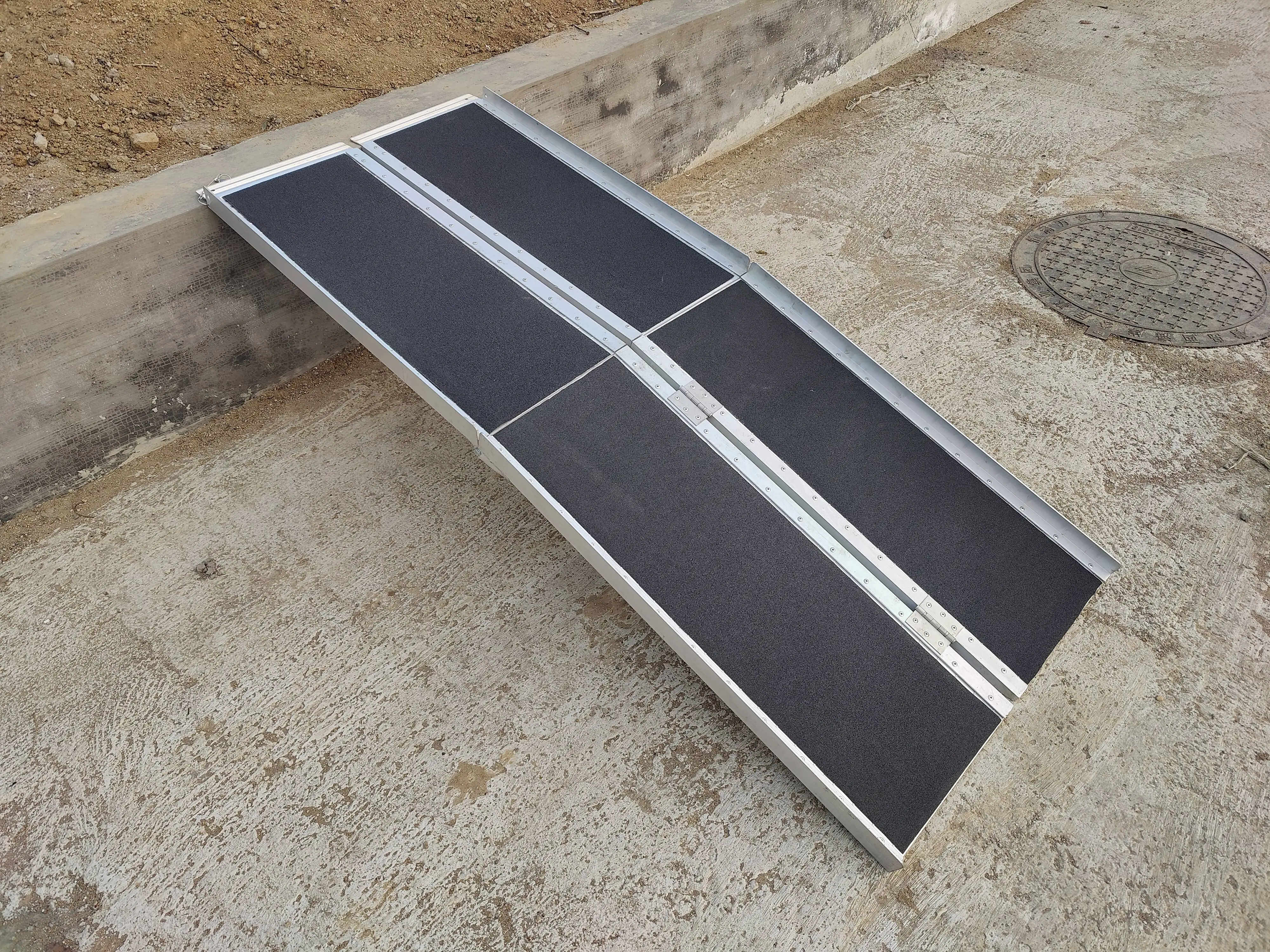 6' Folding Aluminum Wheelchair Ramp With Non-Slip Surface Carpeted Handicap Threshold for Home Steps Doorways