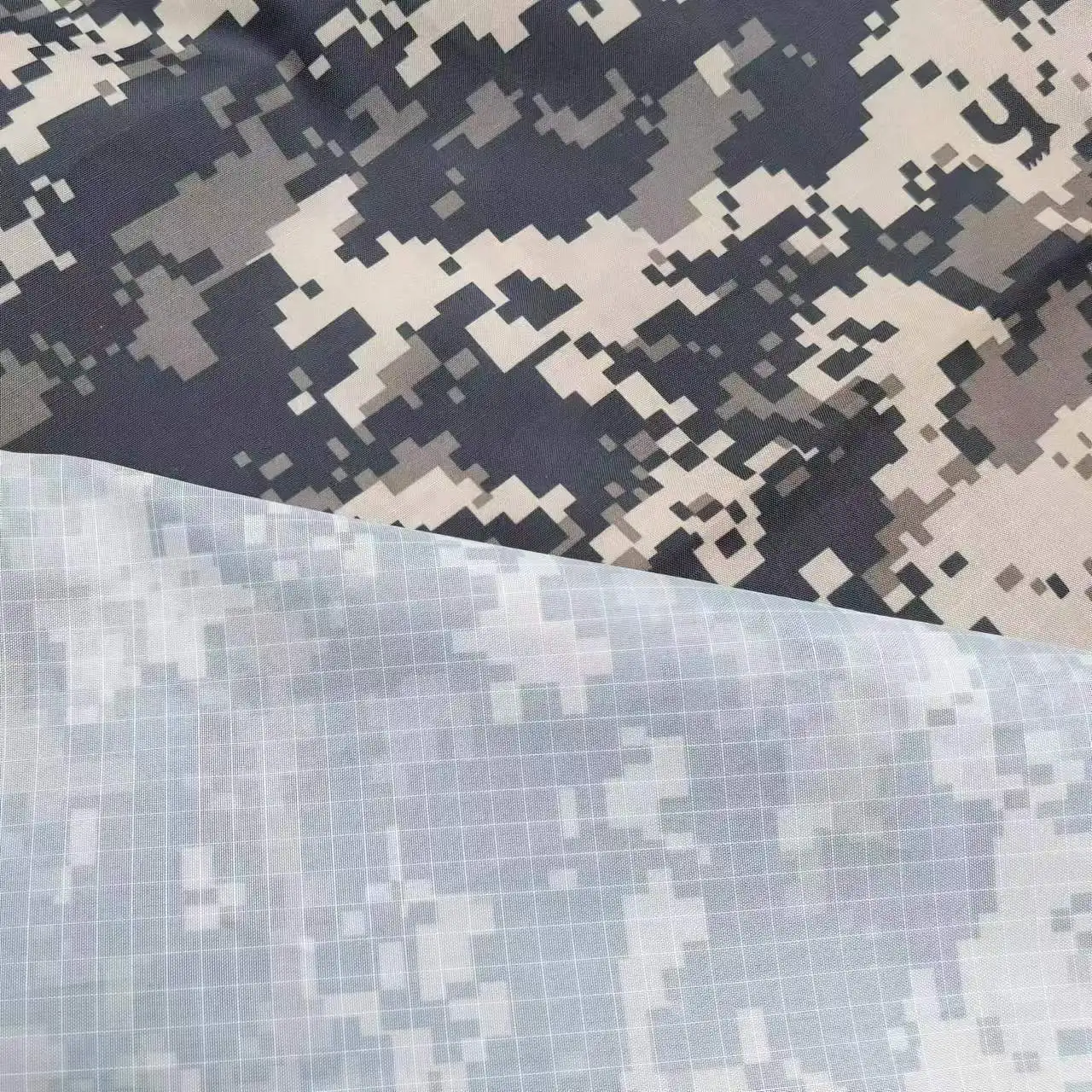 Hot Selling Camouflage Print Plaid Polyester Taffeta Fabric For Waterproof Clothing