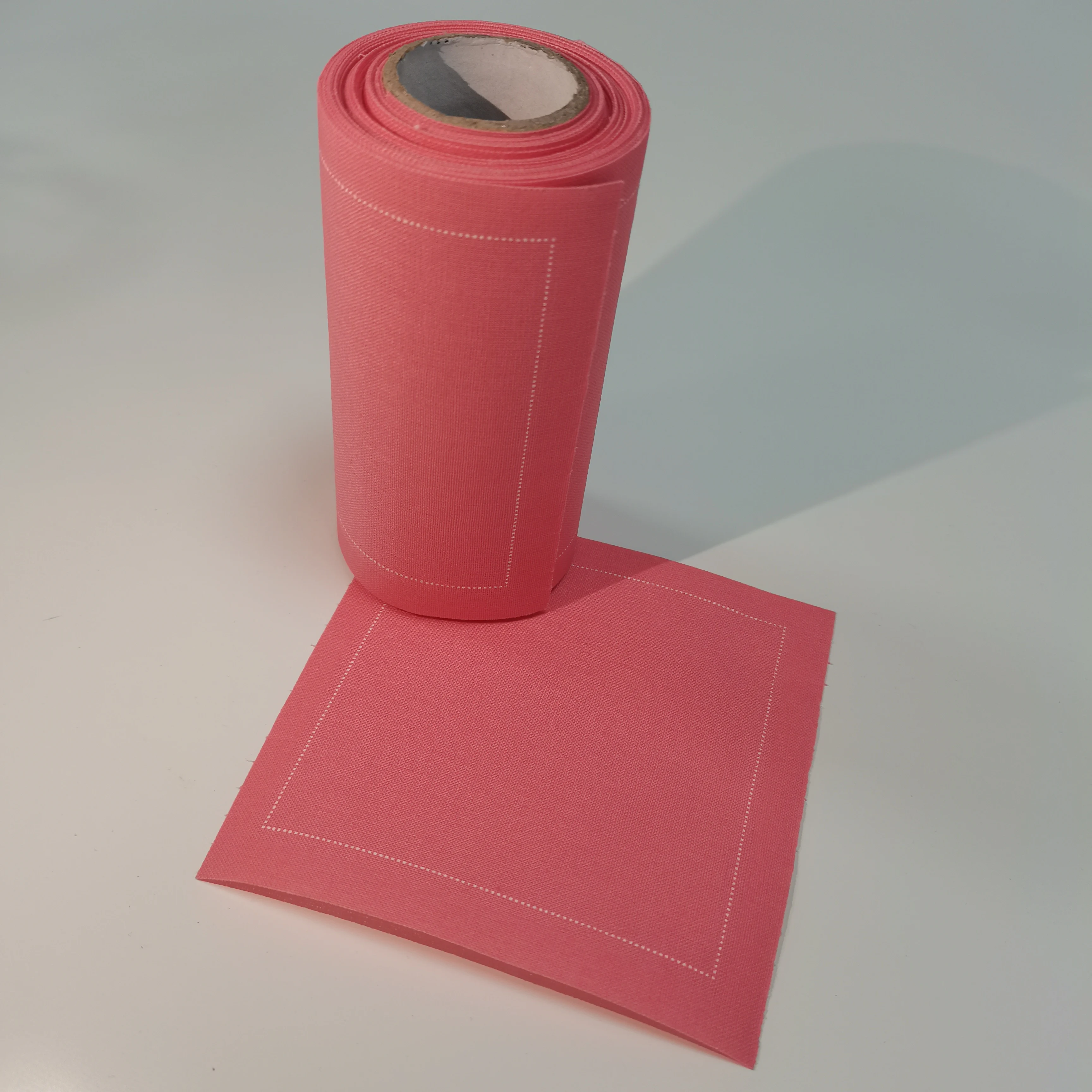 Cotton Fabric Cloth Coaster Napkin Tear able Disposable Rolled Tablet Napkin Linen Look Factory