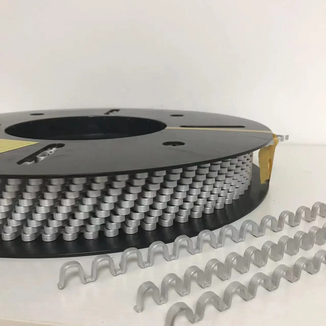 M07/150 Great wall shaped sausage R clip