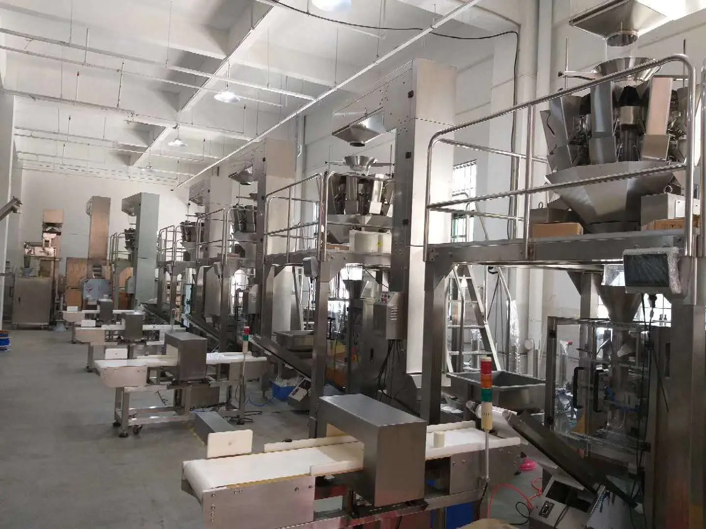 Automatic VFFS Vertical Frozen Food Packing Machine with Multihead Weigher for Dumplings Meat Balls Squid