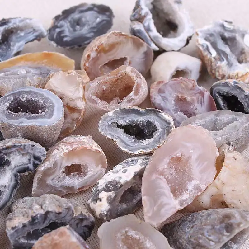 
 Geodes Quartz Crystal Agate Natural Carving Love Folk Art China Geode Carving for Sale Cheap  
