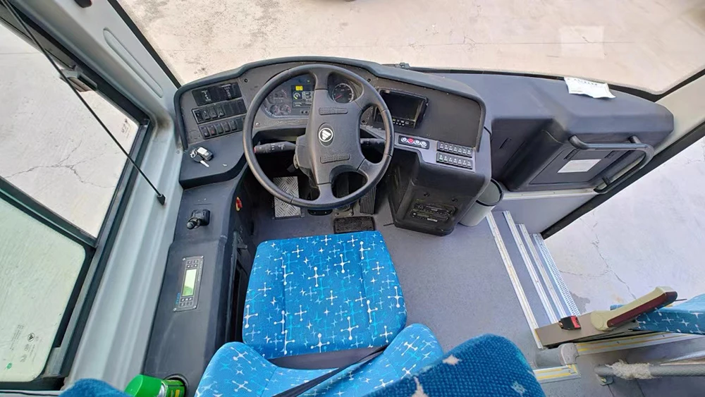 Second-hand Long Distance Coach Bus Foton 49 Seats Passenger Used Bus With AC
