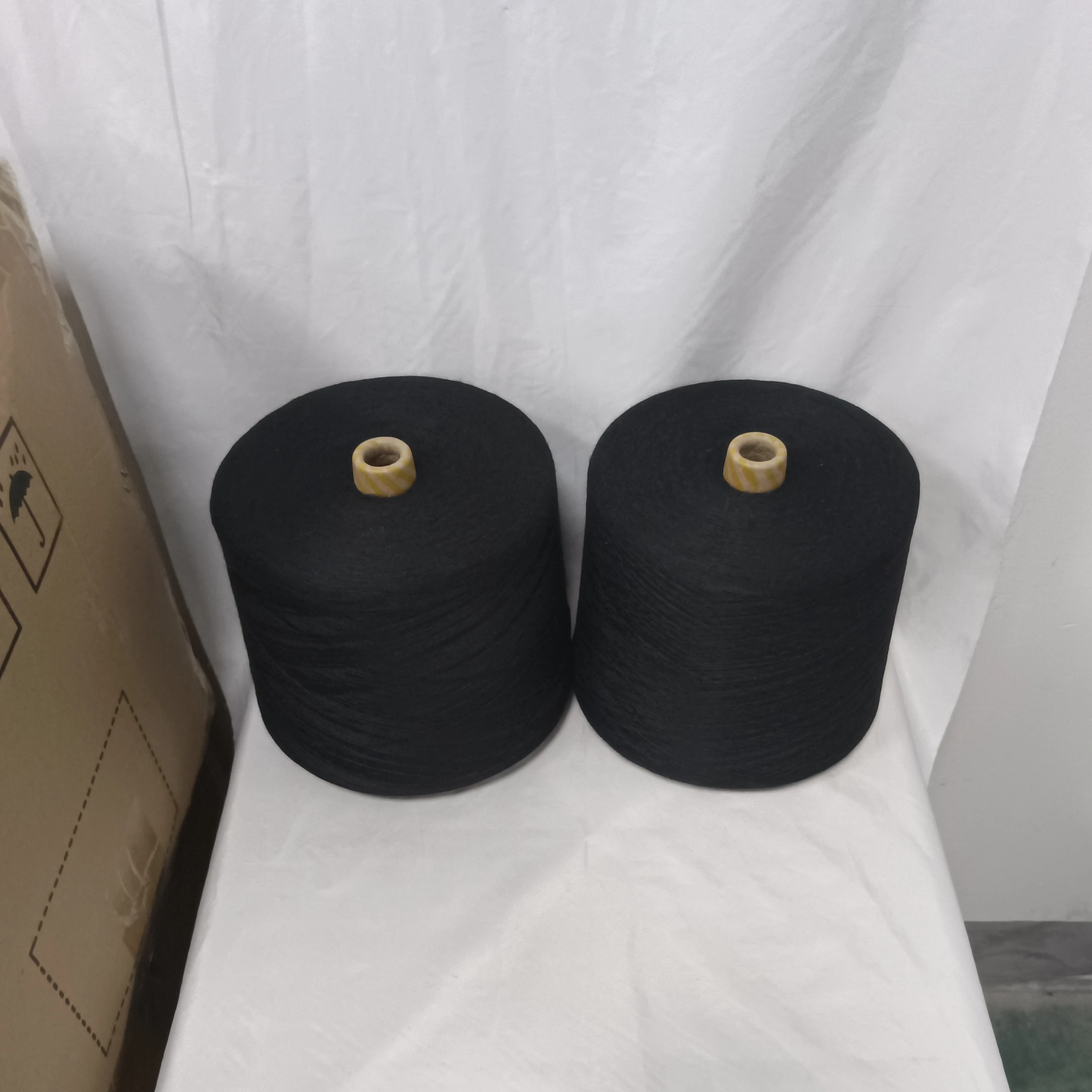Hot Sale Fireproof 40S/2 Para Aramid Spun Yarn 93%Meta aramid 5% Para Aramid 2% Anti Static For Weaving Fireproof Fabric Cloth