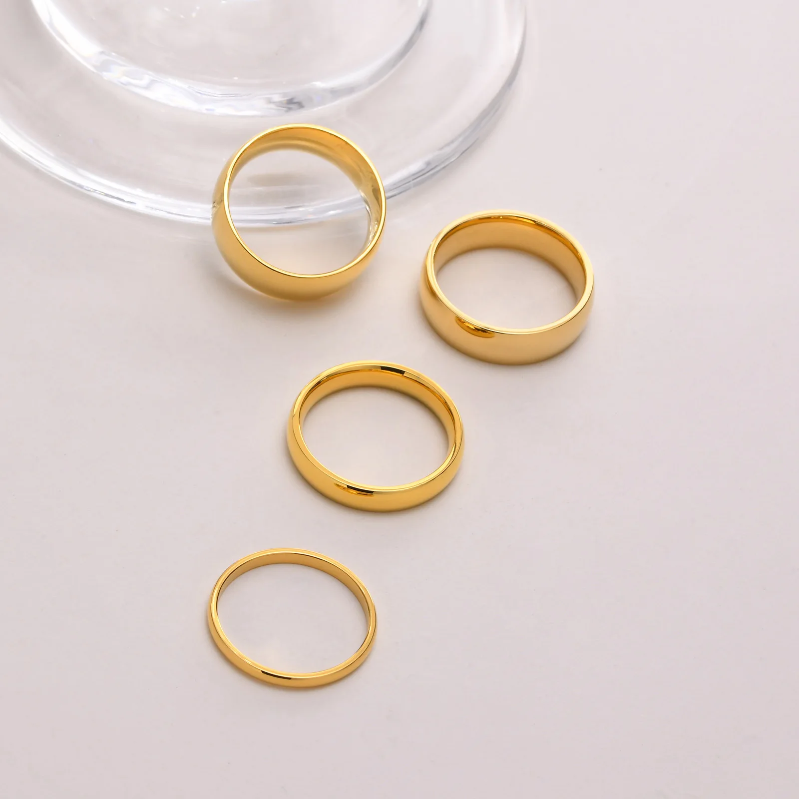 Fashion Gold Ring 18 Gold Plating Stainless Steel  Smooth Prime Circle Rings For Men Women