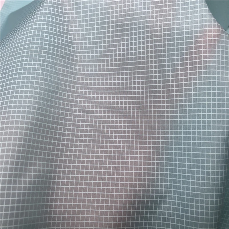 High quality 400T  0.25*0.28cm ripstop water resistant taffeta fabric for skin coat and light jacket