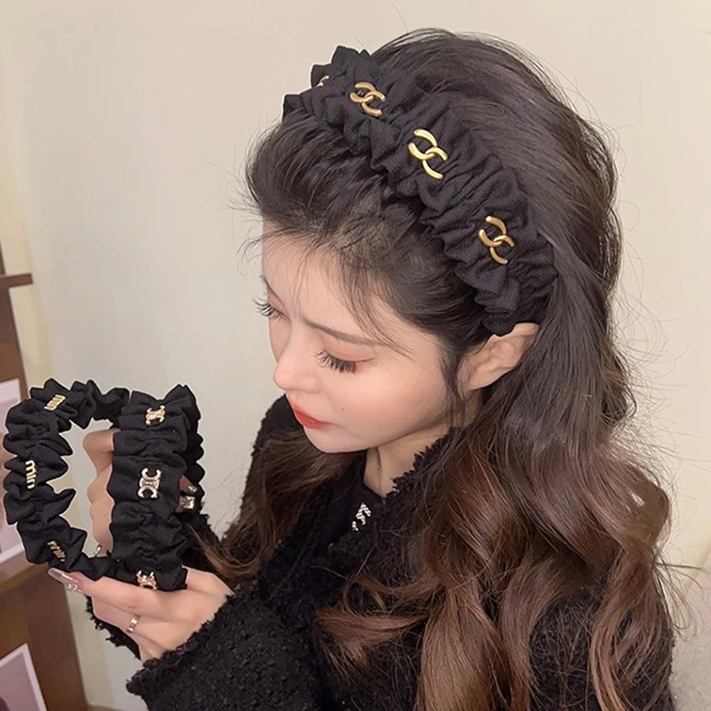 Letter headband female pleated wooden ear edge headband small fragrance net red retro senior sense black hair clip