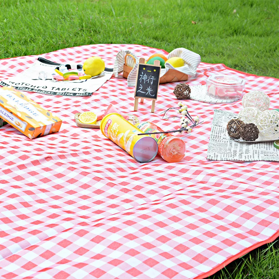 Wholesale high quality oxford cartoon plaid outdoor travel camping  blanket picnic mat waterproof