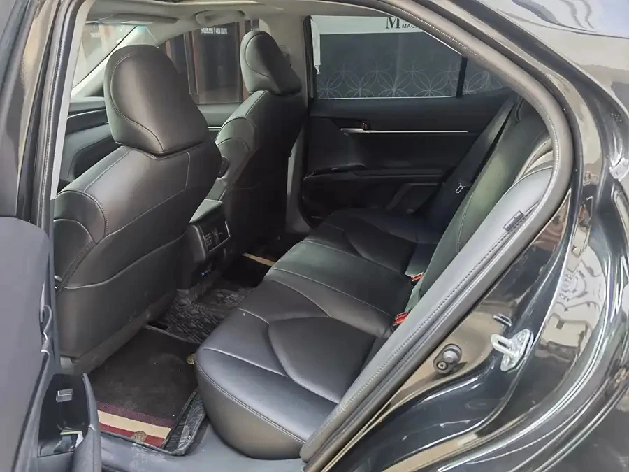 Б/у Toyota Camry 2 0 г роскошная версия