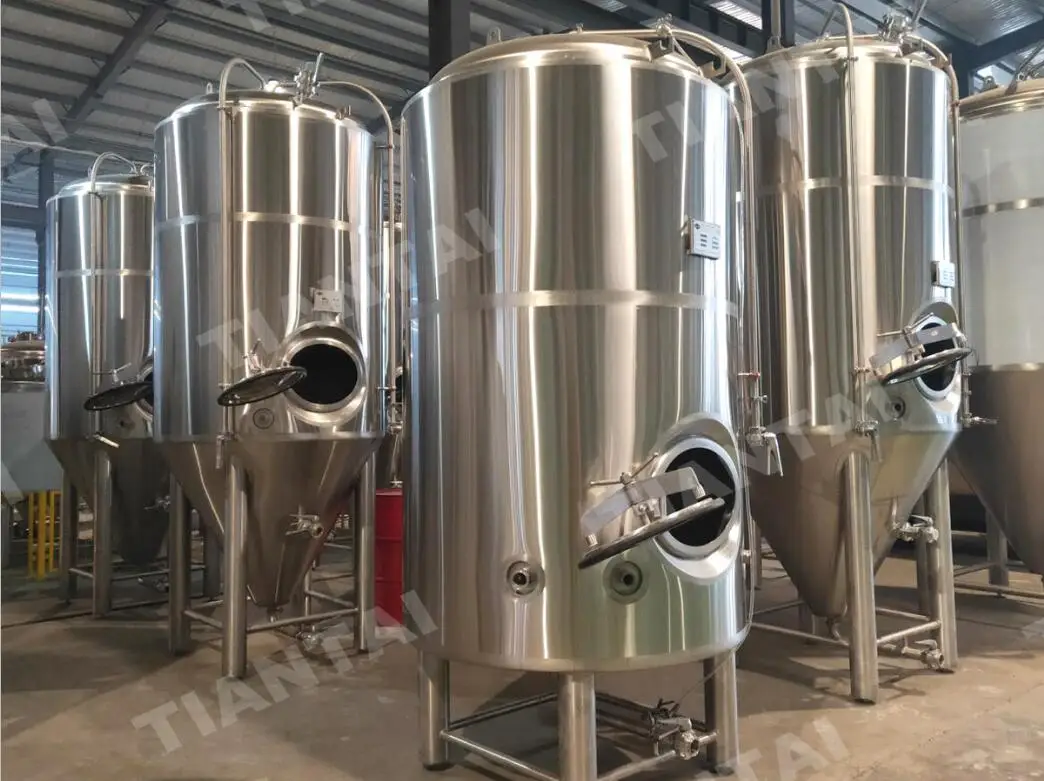 
1500L double wall fermentor with glycol jacket and insulation 