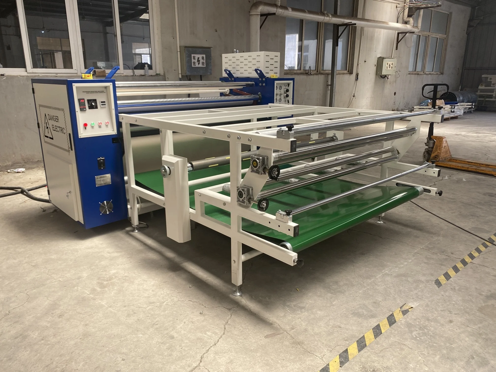 270MM Large format roller sublimation heat pressing machine cloth transfer printing machine thermo press machine