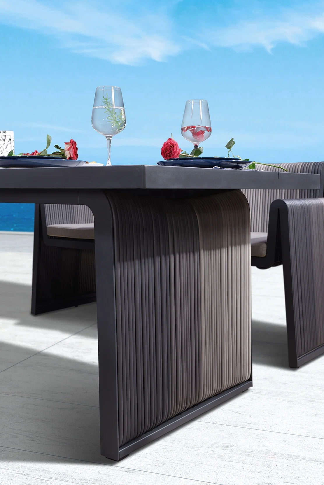 Hot Selling Product Aluminum Waterproof Fabric Garden Furniture Sets Outdoor Dining Restaurant Chairs And Tables