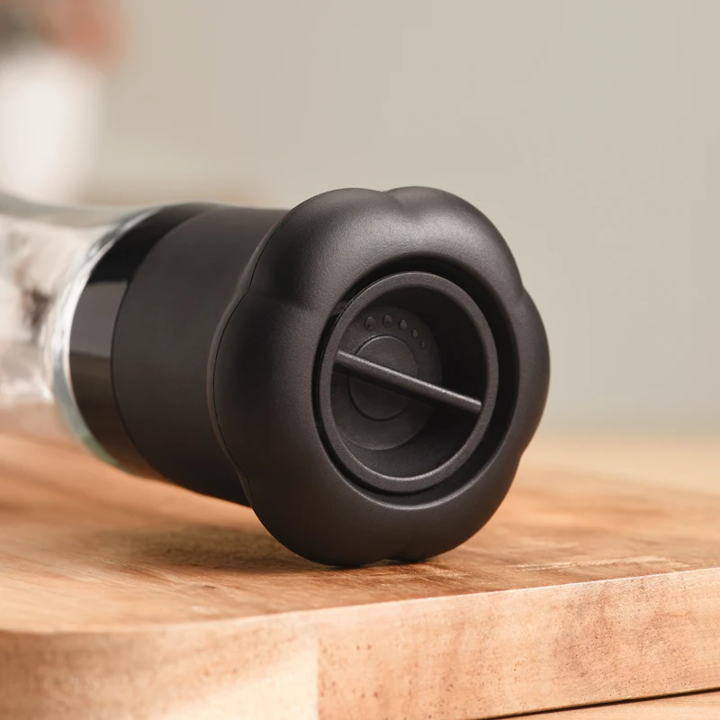 Chef-Hat Design 180ML Container Manual Salt and Pepper Glass for Super Markets