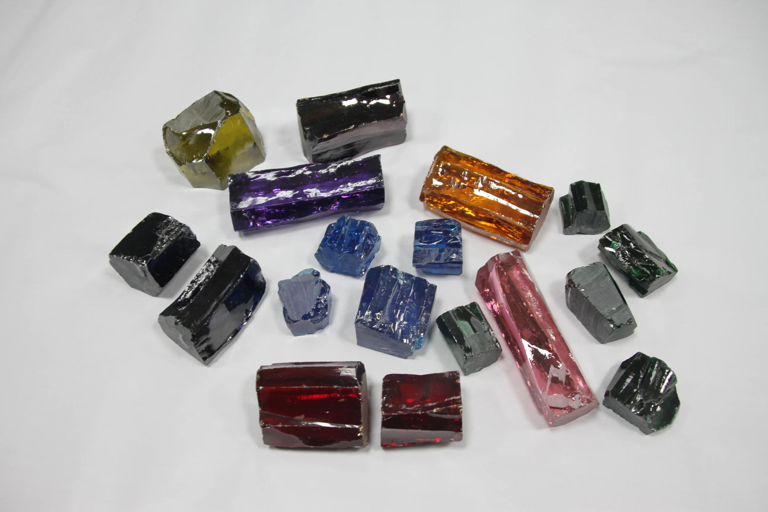 Garnet CZ Rough Gemstones Rough Uncut Zirconia Raw Material