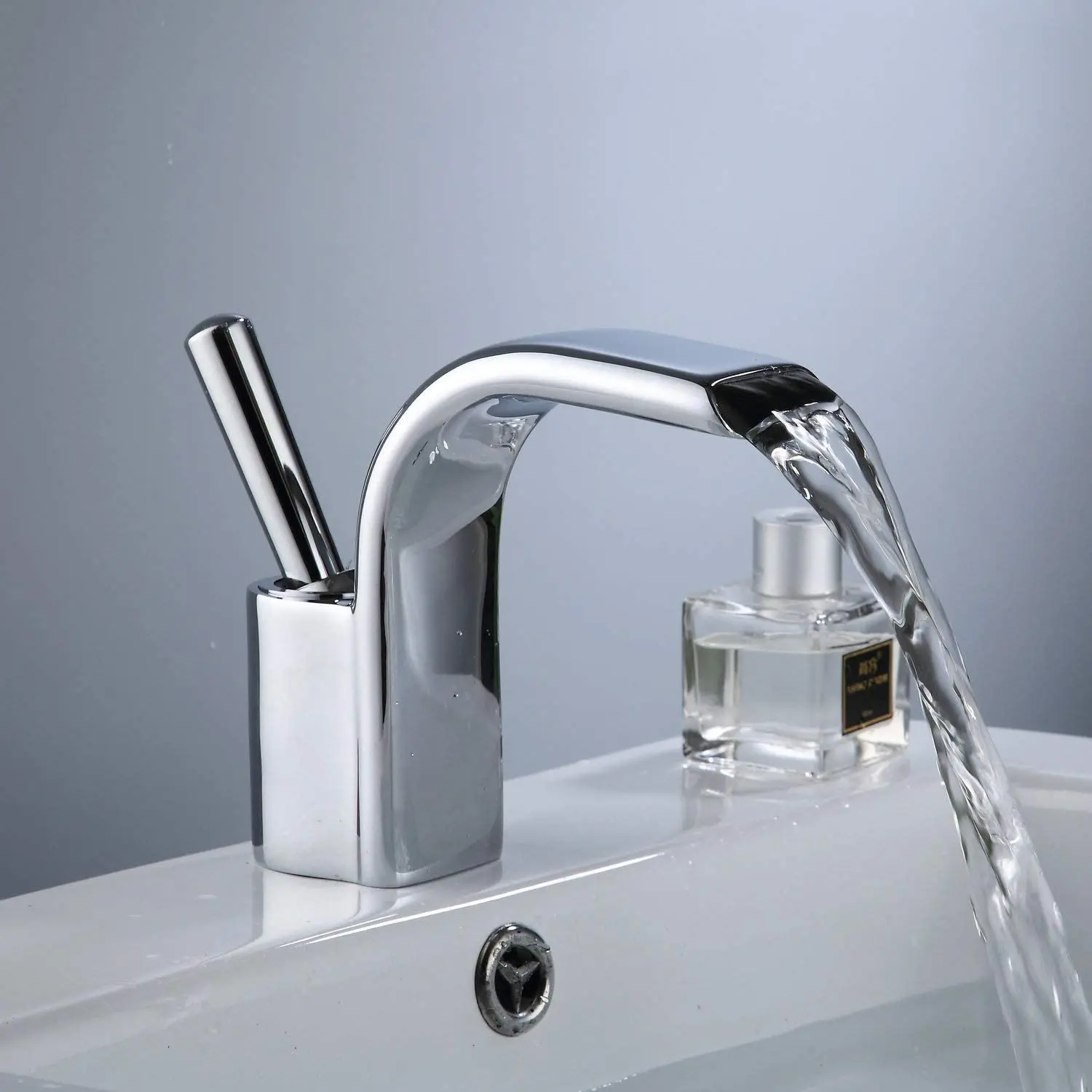 Bathroom Sink Taps Waterfall Basin Mixer One Handle Lever Gold One Hole Mount Lavatory Faucets torneira misturadora banheiro