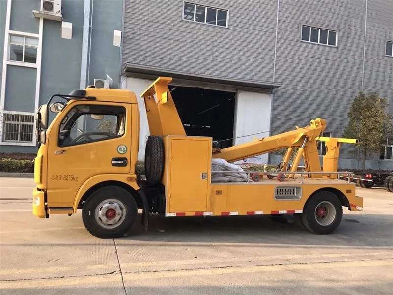 
4x2 5000kg dongfeng small tow truck wrecker 