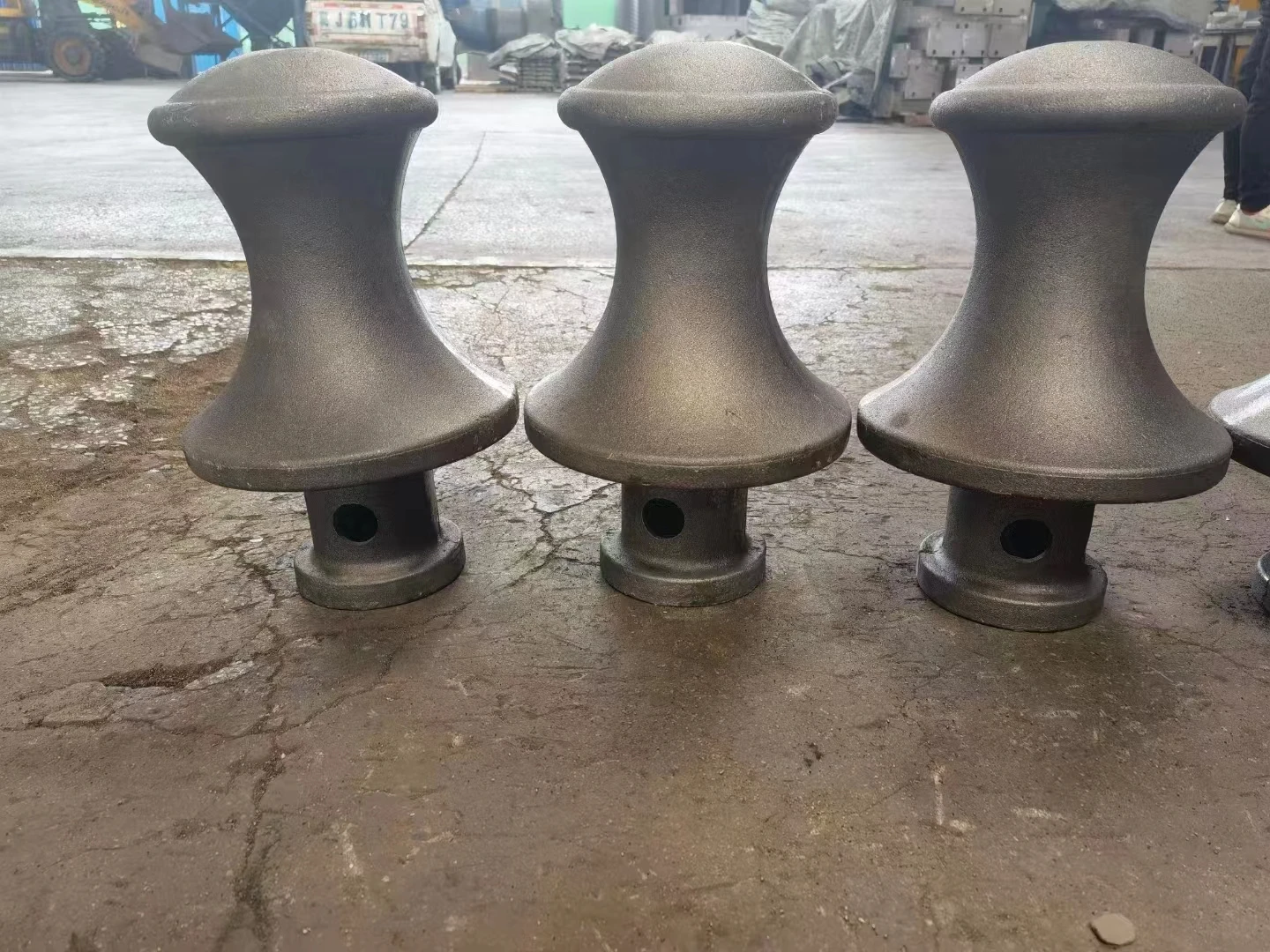 Дорожный столбик из ковкого чугуна