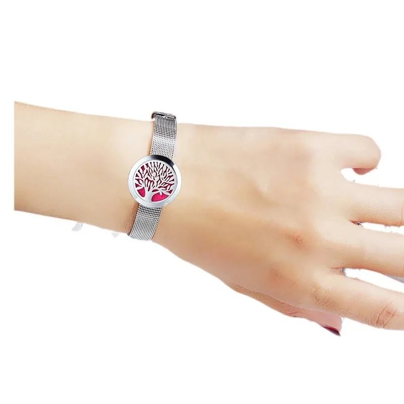 Stainless Steel Magnet Hollow Perfume Aromatherapy Essential Oil Watch Strap Bangles Titanium Steel Perfume Diffusion Bracelet