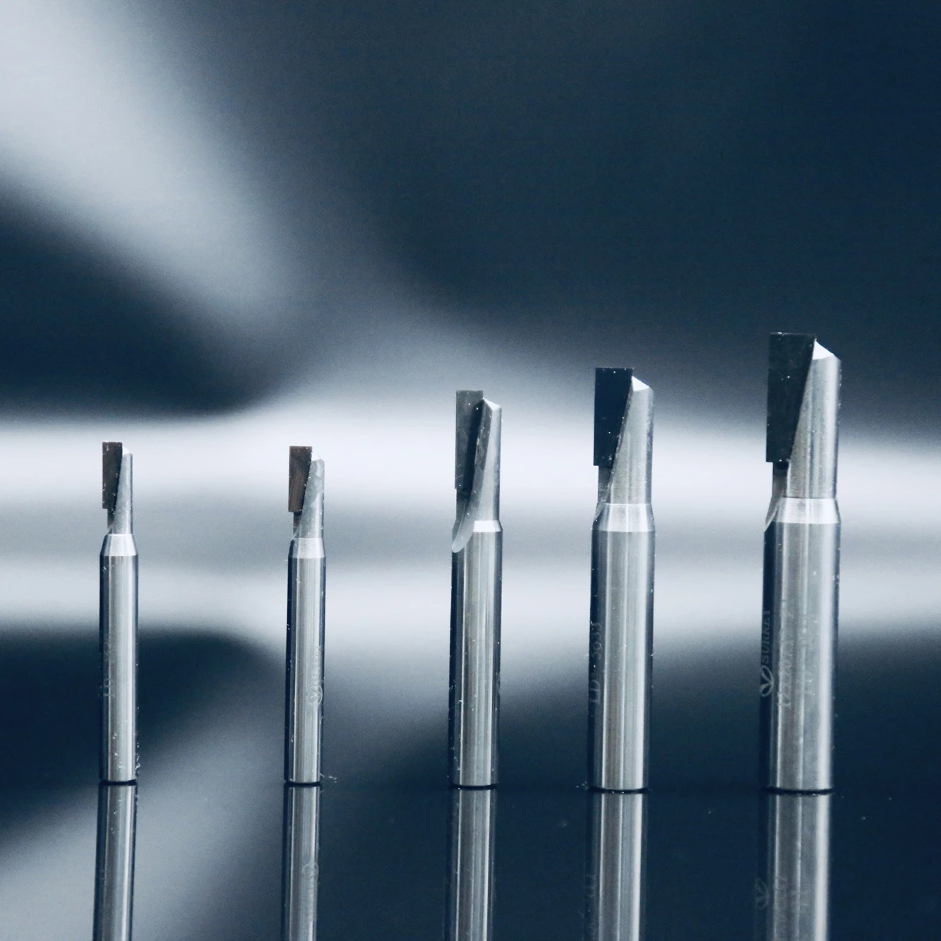 PCD SHANK CUTTER STRAIGHT CUT Z1 HM BODY working on chipboard panels, playwood, laminated, solid wood, corian-polymers and MDF.