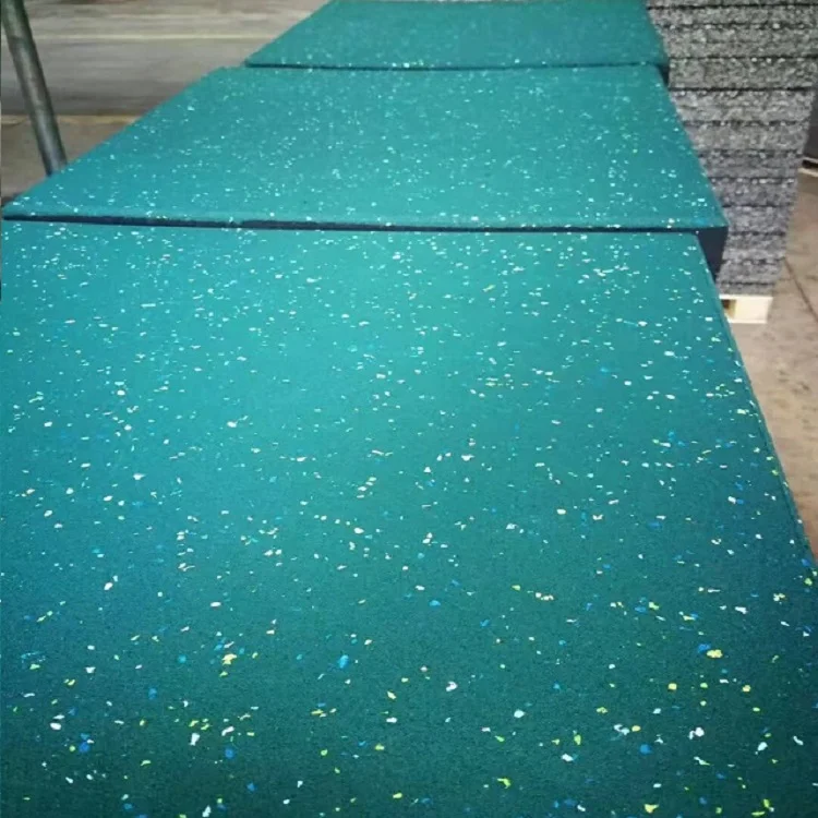 Недорогие резиновые напольные рулоны для тренажерного зала/сцепляющиеся резиновые плитки для тренажерного зала