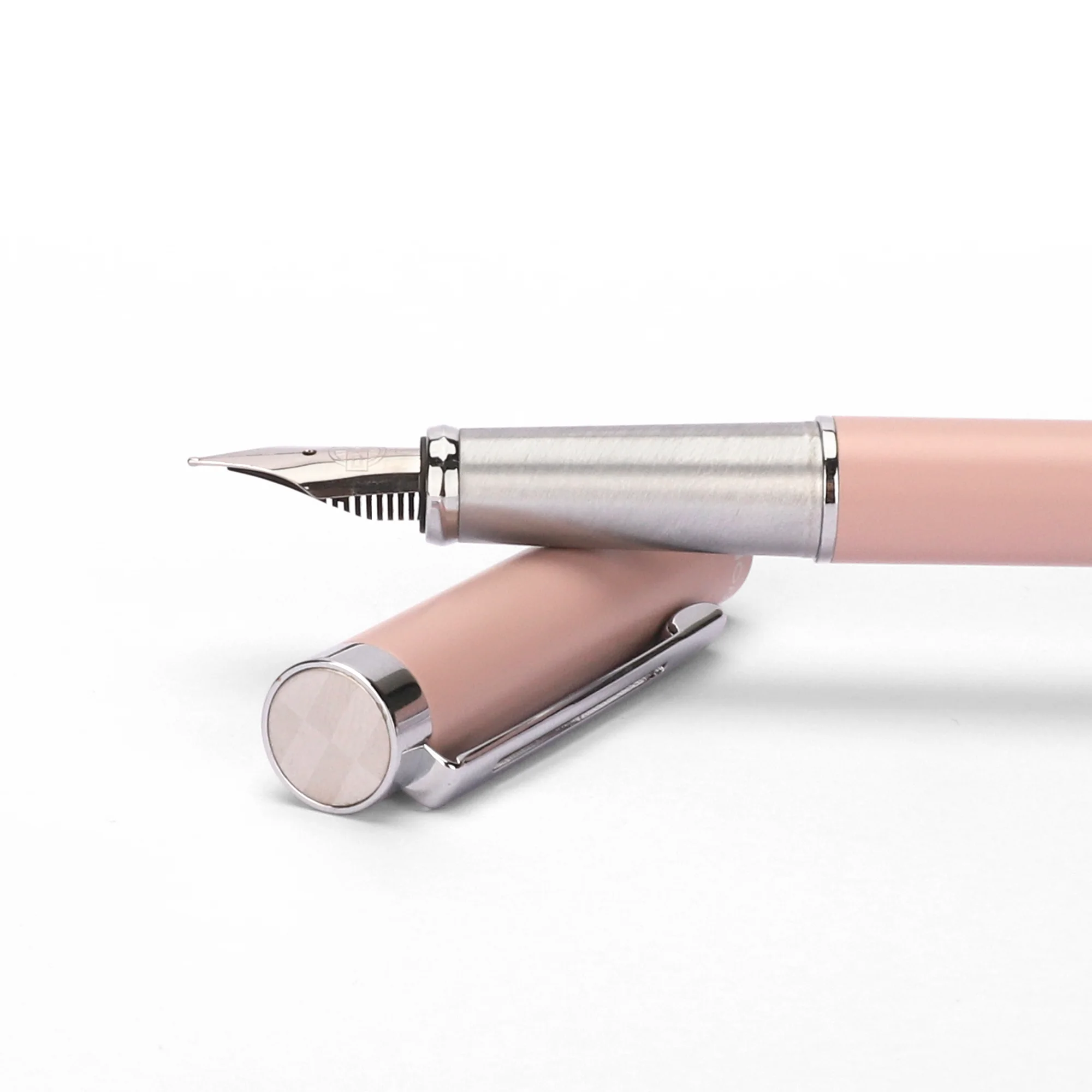 Pink Color Fountain Pen with Matte Lacquering For Business Gift