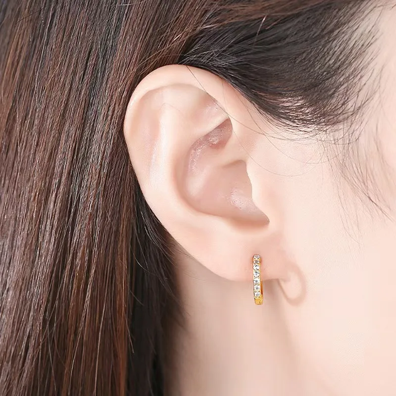 Серьги-кольца из серебра 925 пробы с цирконом