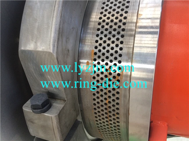 wood pellet mill die.jpg