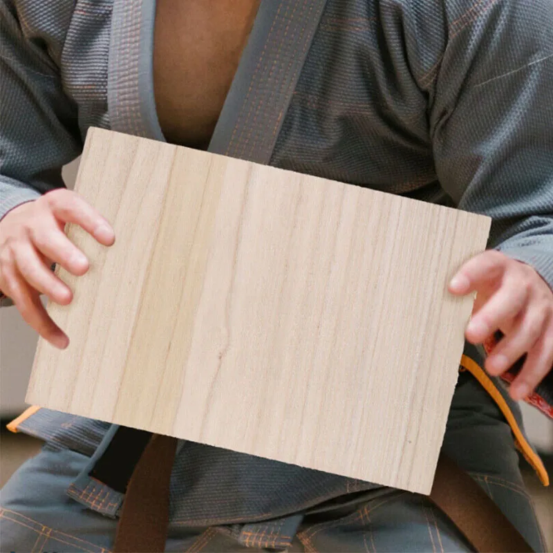 Manufacturers Direct Wholesale Sales Karate Show with Paulownia Wood Breaking Board Taekwondo Board