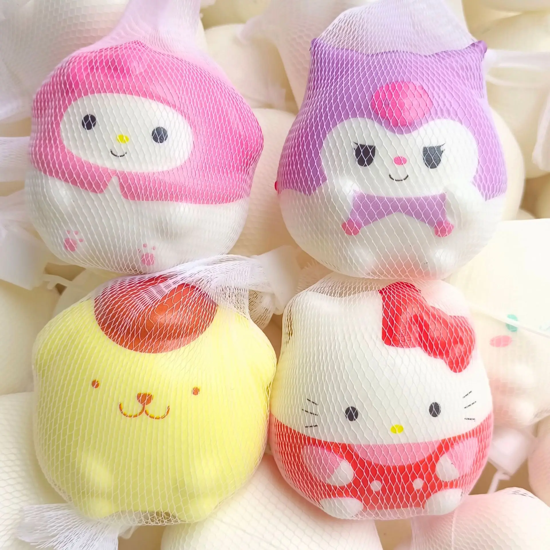 Hot Sale Unisex New Cartoon Teddy Bear Shaped Slow Rebound Squeeze Toys Pinching Emotion Release Stress Relief Toy Birthday