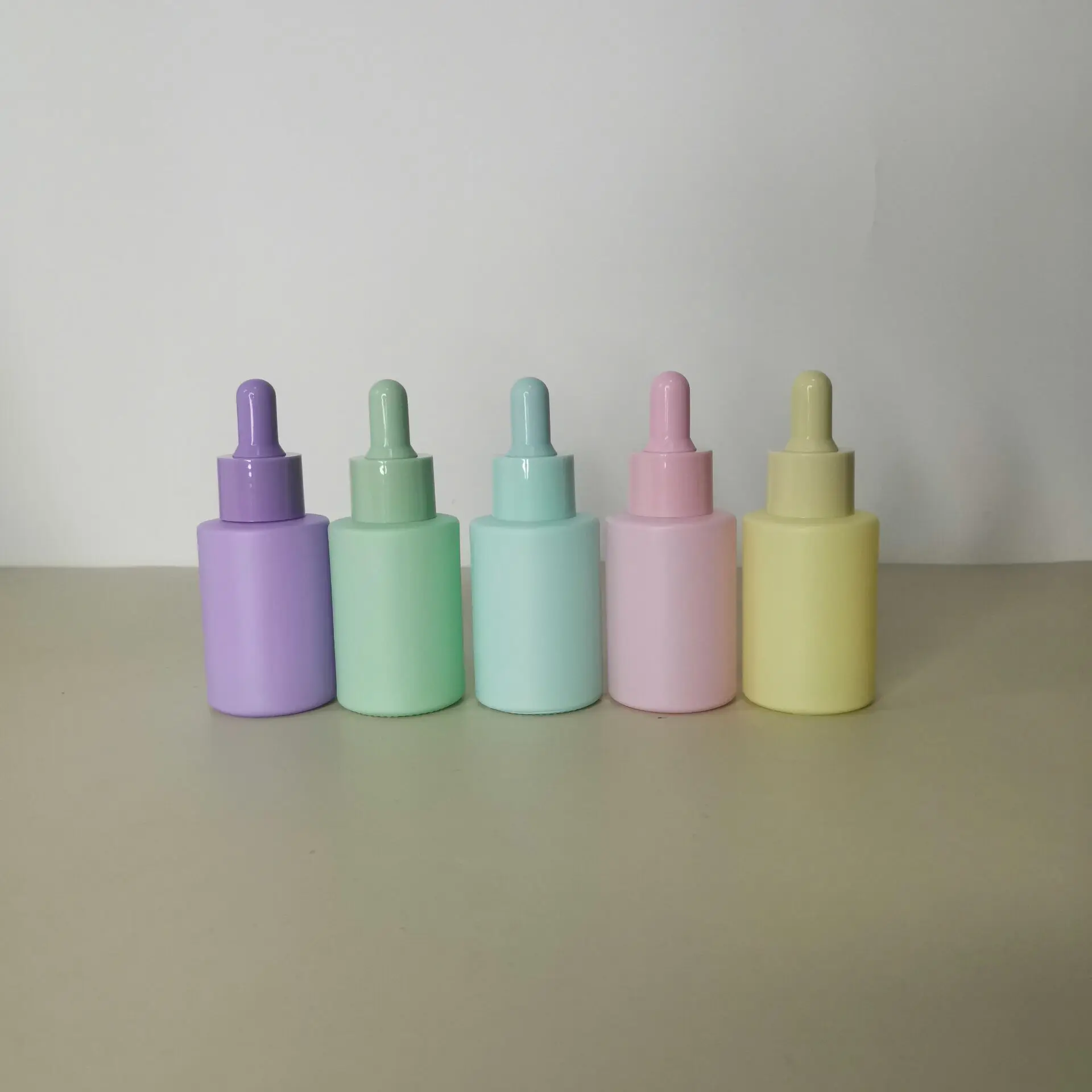 pink yellow purple blue frosted 30ml flat shoulder cylinder glass dropper bottle with rose gold dropper for serum essential oil