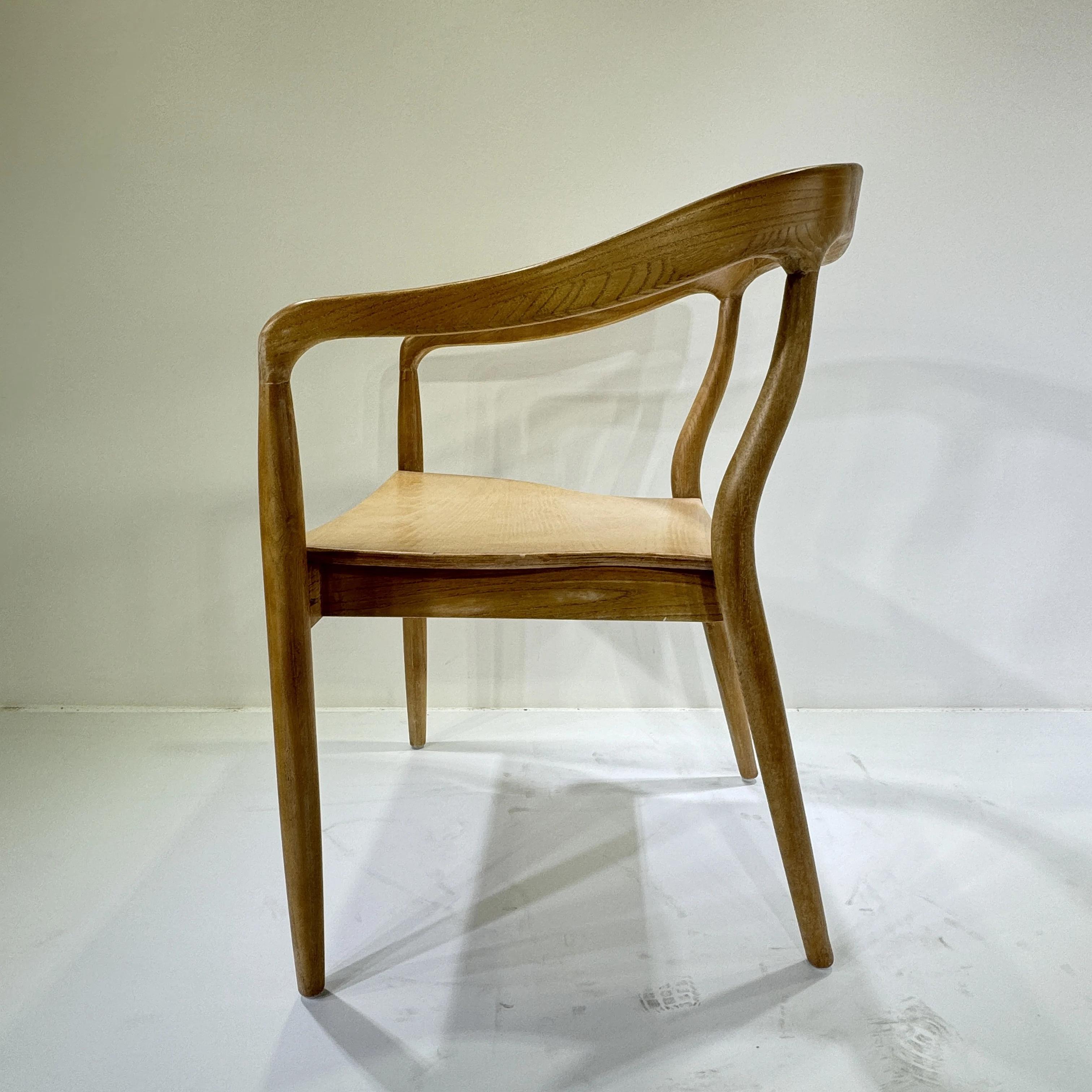 Wholesale Outdoor Furniture Wooden Dining Ada Chairs for Events Party Rental