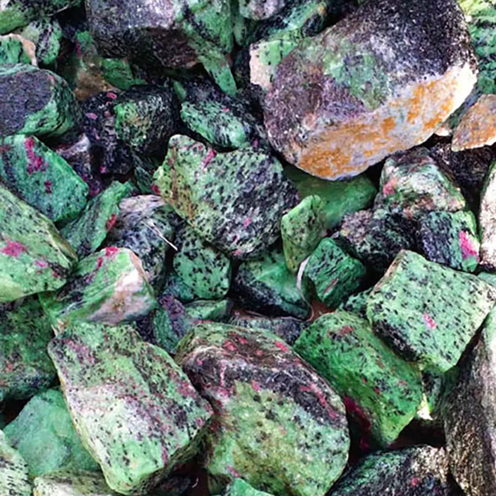 Ruby in zoisite rough wholesale high quality green ruby zoisite crystal raw stone