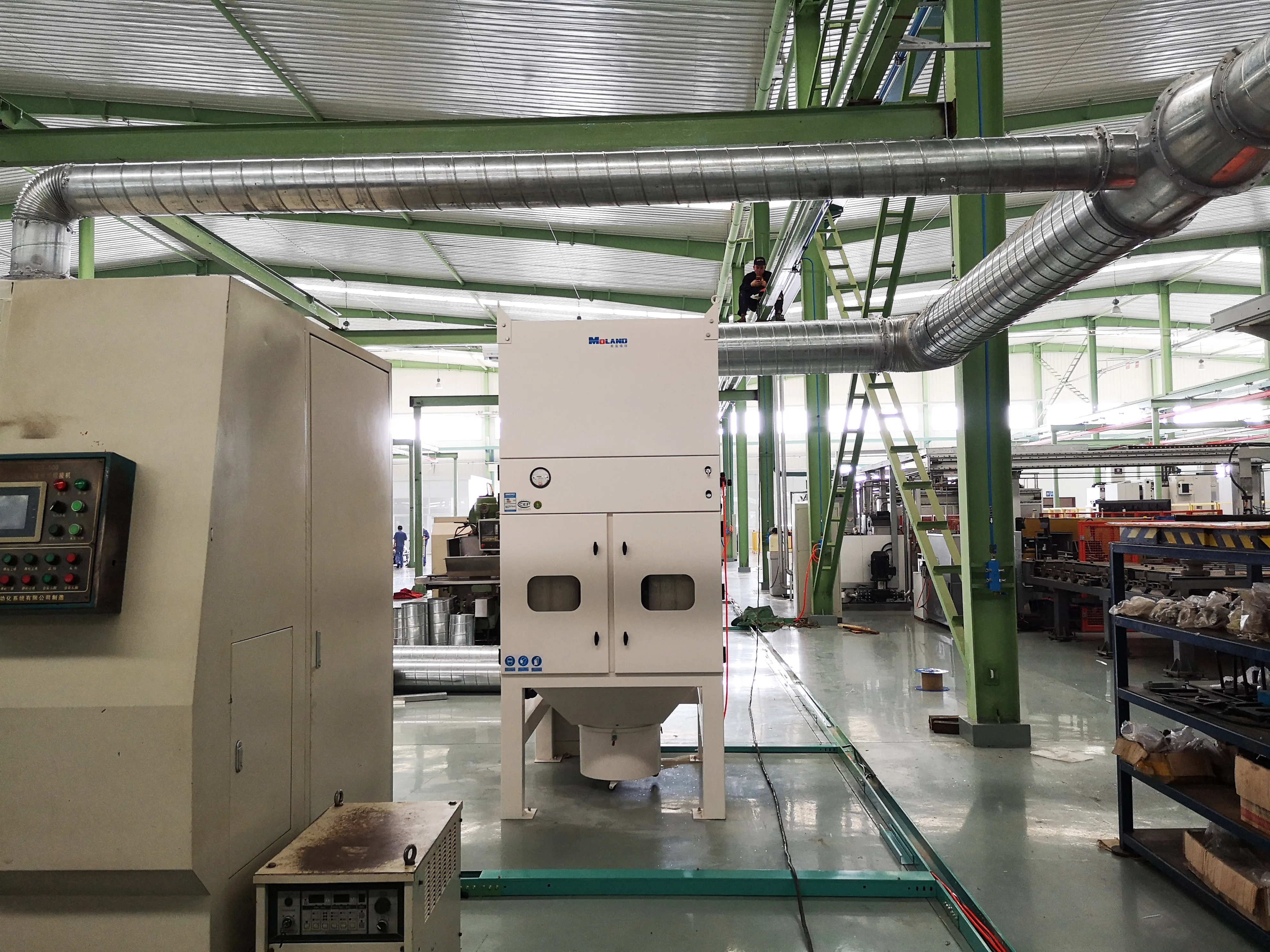 Factory Price Industrial Dust Collectors For Laser Cutting Welding Fume Smoke Extractor Cartridge Filter Air Cleaning Equipment