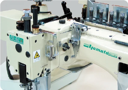 Used High Quality Yamato FD-62G series 4 Needle 6 Thread Flat-seamer  Feed-off-the-Arm Sewing Machine