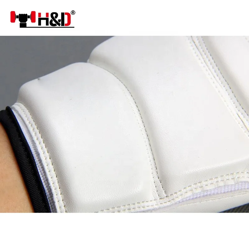 Перчатки для тхэквондо