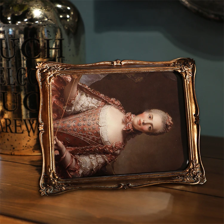 Small Order Quantity Special design Antique Bronze Photo Frame New Trendy Art Wall Picture Frame