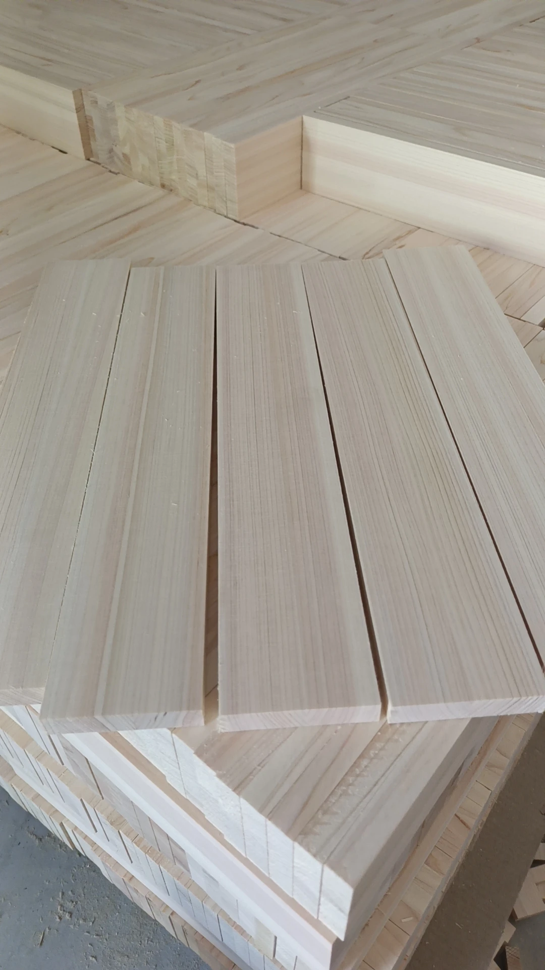Red Cherry Timber Woods High Quality Hinoki Cypress Wood Hinoki Solid Wood Board Aromatic Building Materials