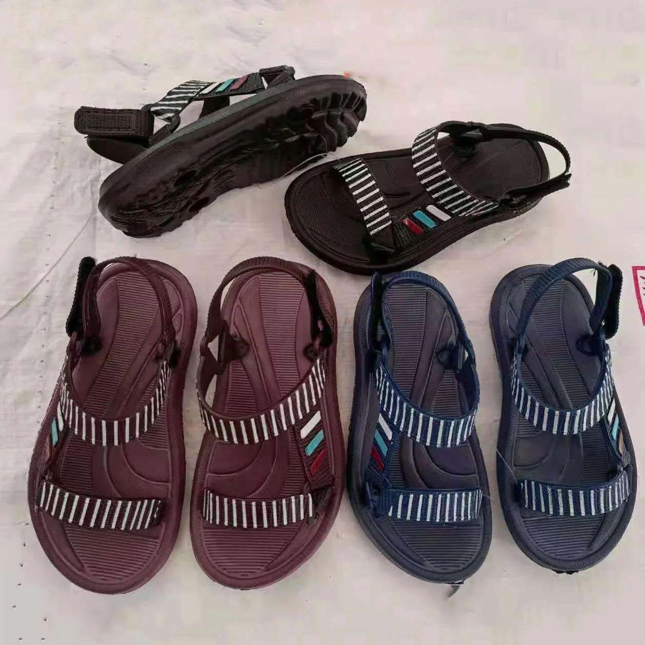 Новинка, лидер продаж, нескользящие легкие пляжные сандалии для дома и улицы, летние сандалии для детей