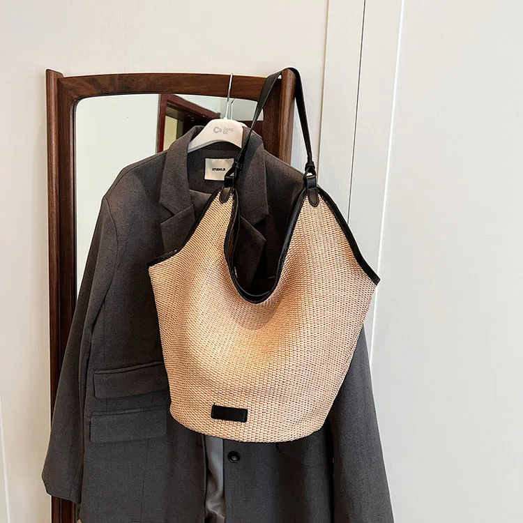 Armpit woven women new fashion casual contrast color striped tote commuting simple shoulder straw bag