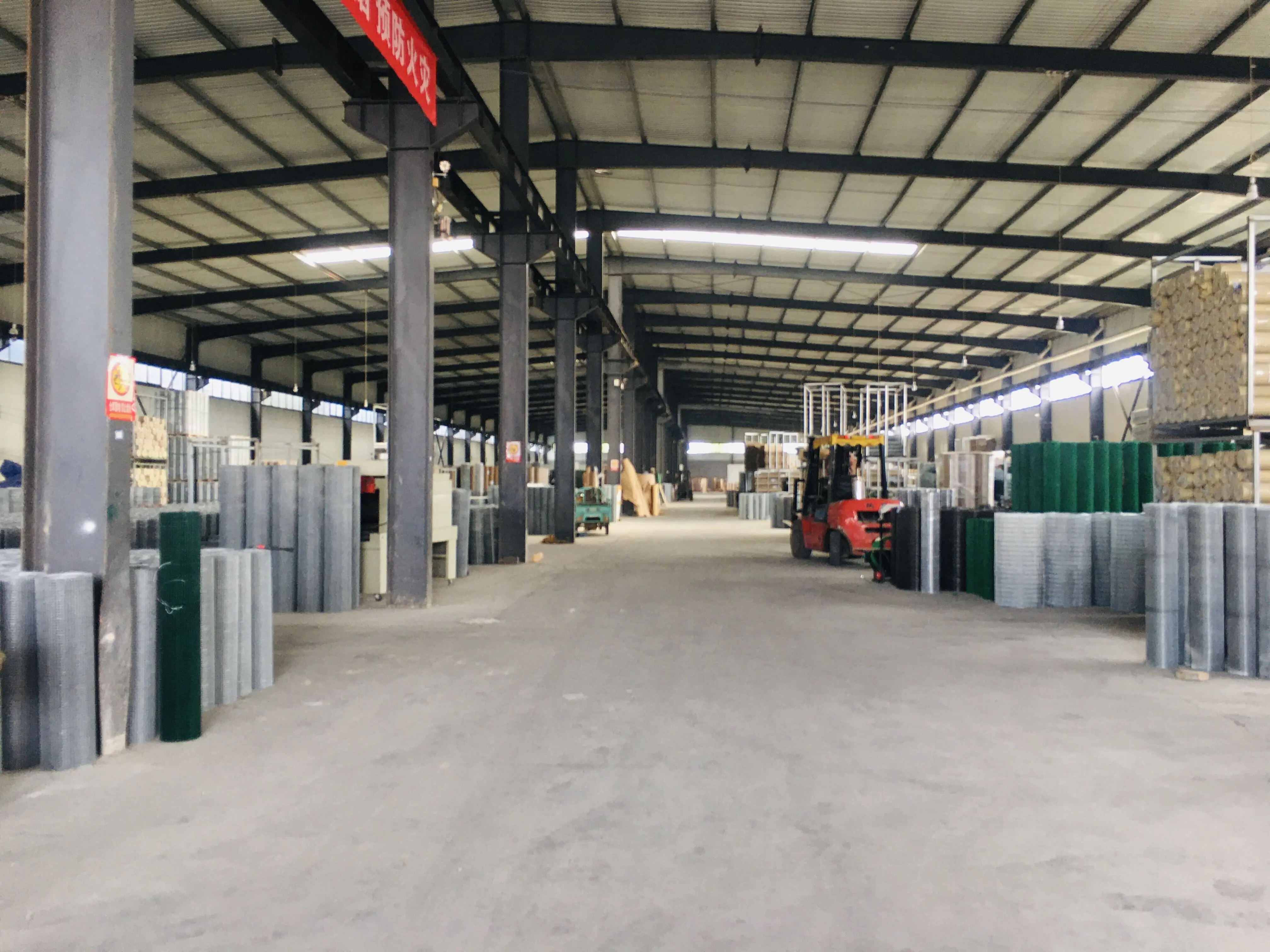 China PVC Coated Chicken Pens 2x2 Hot Dipped Galvanized Welded Wire Mesh Panel Steel For Gardens