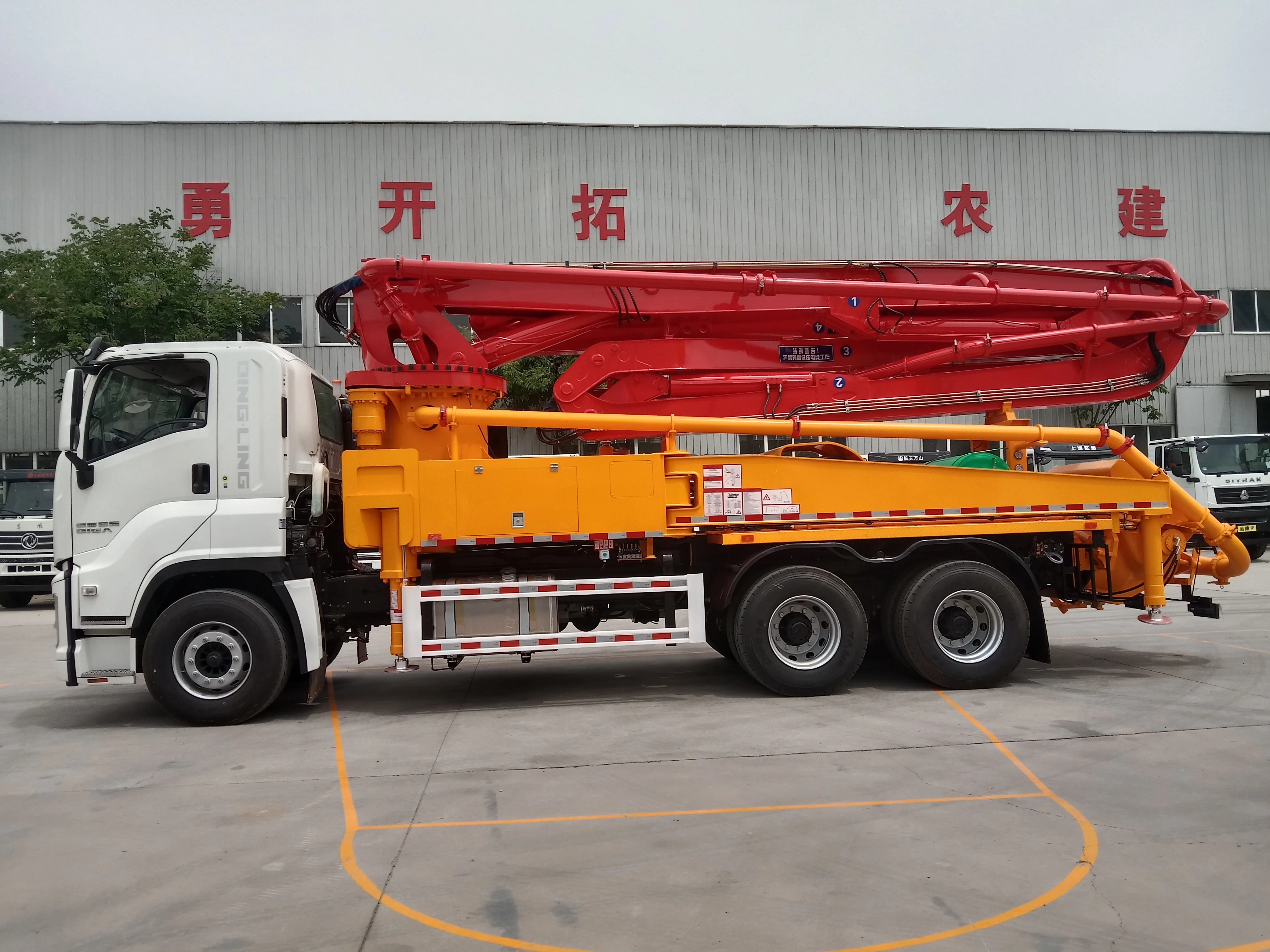 Chinese Original Supplier Of Concrete Pump Truck 38M ISUZU Chassis