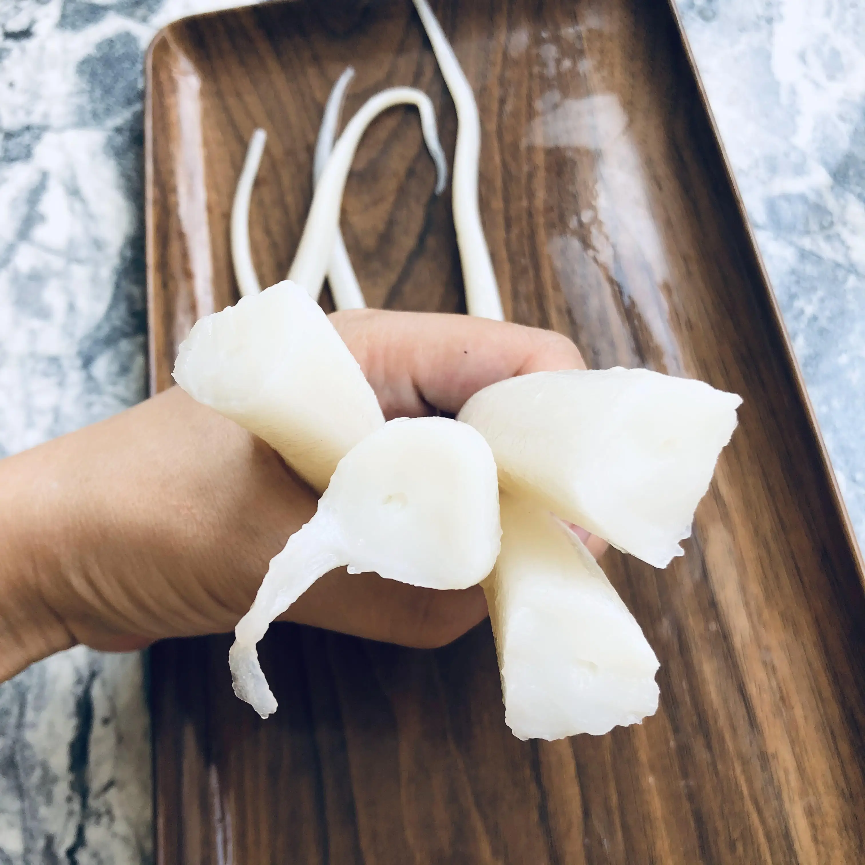 Frozen Cooked Pure Giant Squid Big Tentacles 400-700g per pcs BQF 900g on plate