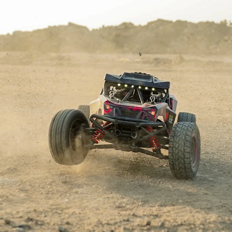 1/16 4*4 new fully simulated throttle steering very fast speed 7.4V brushed motor power remote control military off-road truck