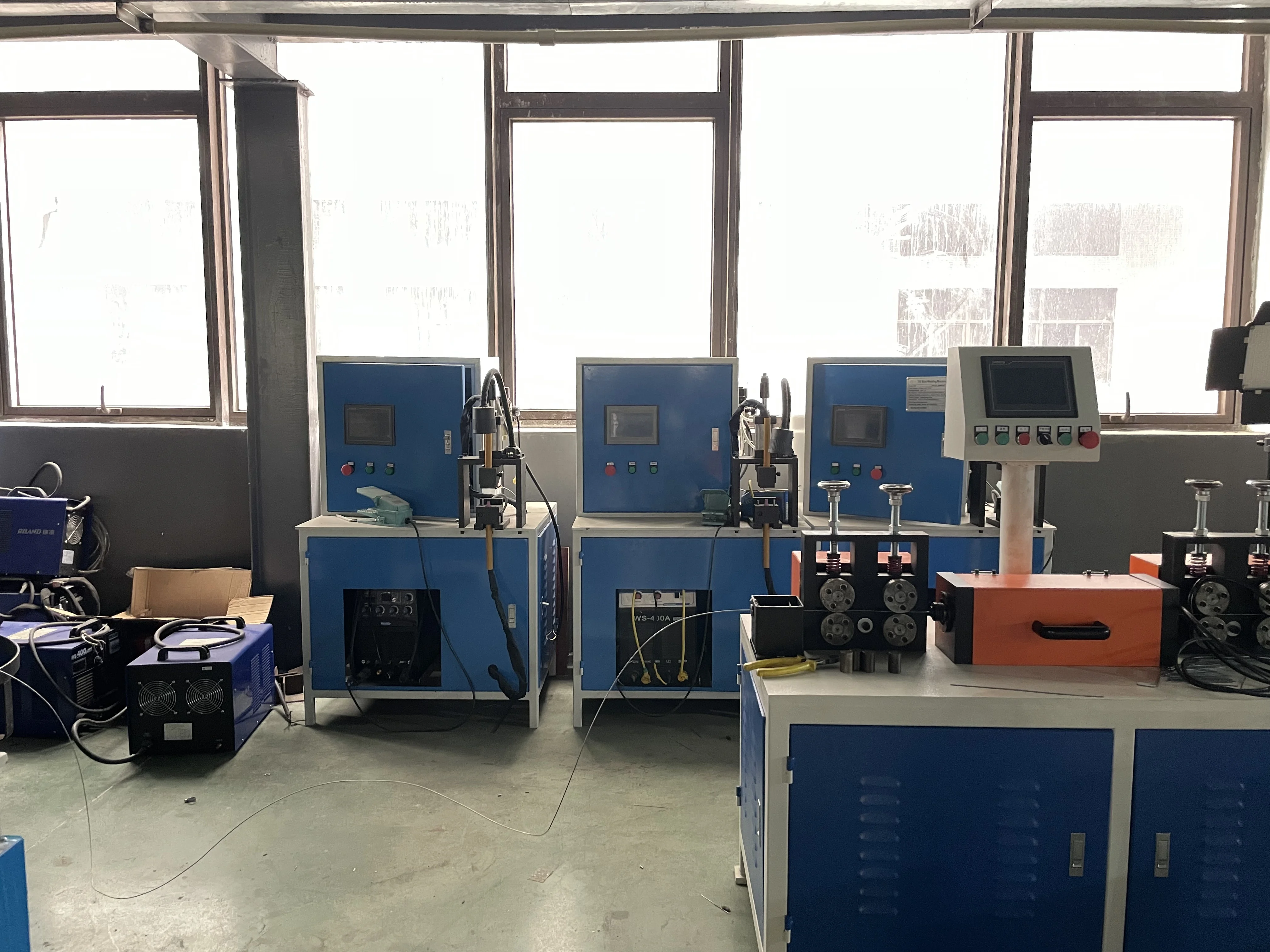 2024 hot selling TIG foot-operated spot welding machine equipment for 380V welding stainless steel wire forming