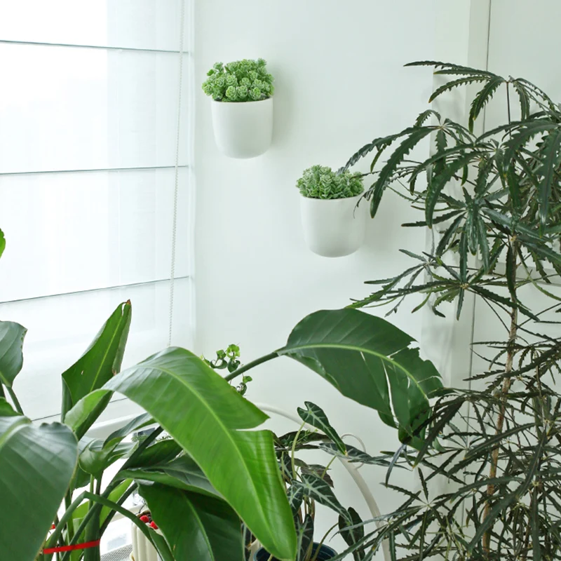 Easy Mounting Wall Planter Elegant Design Wall Decoration for Indoors Balcony and Garden Ceramic Hanging Plant Pots