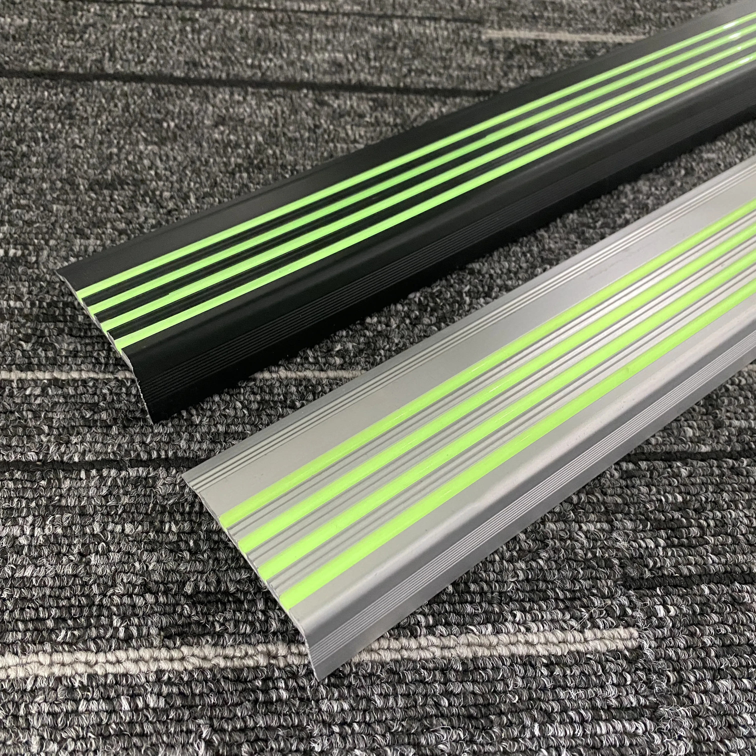 Wholesale Photoluminescent Aluminum Anti Slip Stair Nosing Aluminum Stair Treads Can Glow in the Dark Step Nose