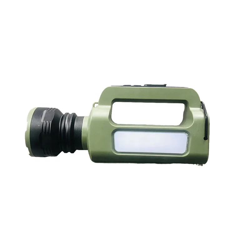 Telescopic zoom multi-functional portable flashlight